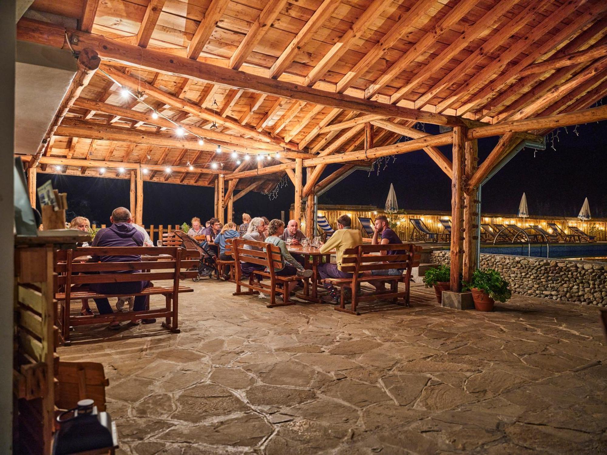 Hotel Tihiat Kat Apriltsi  Εξωτερικό φωτογραφία