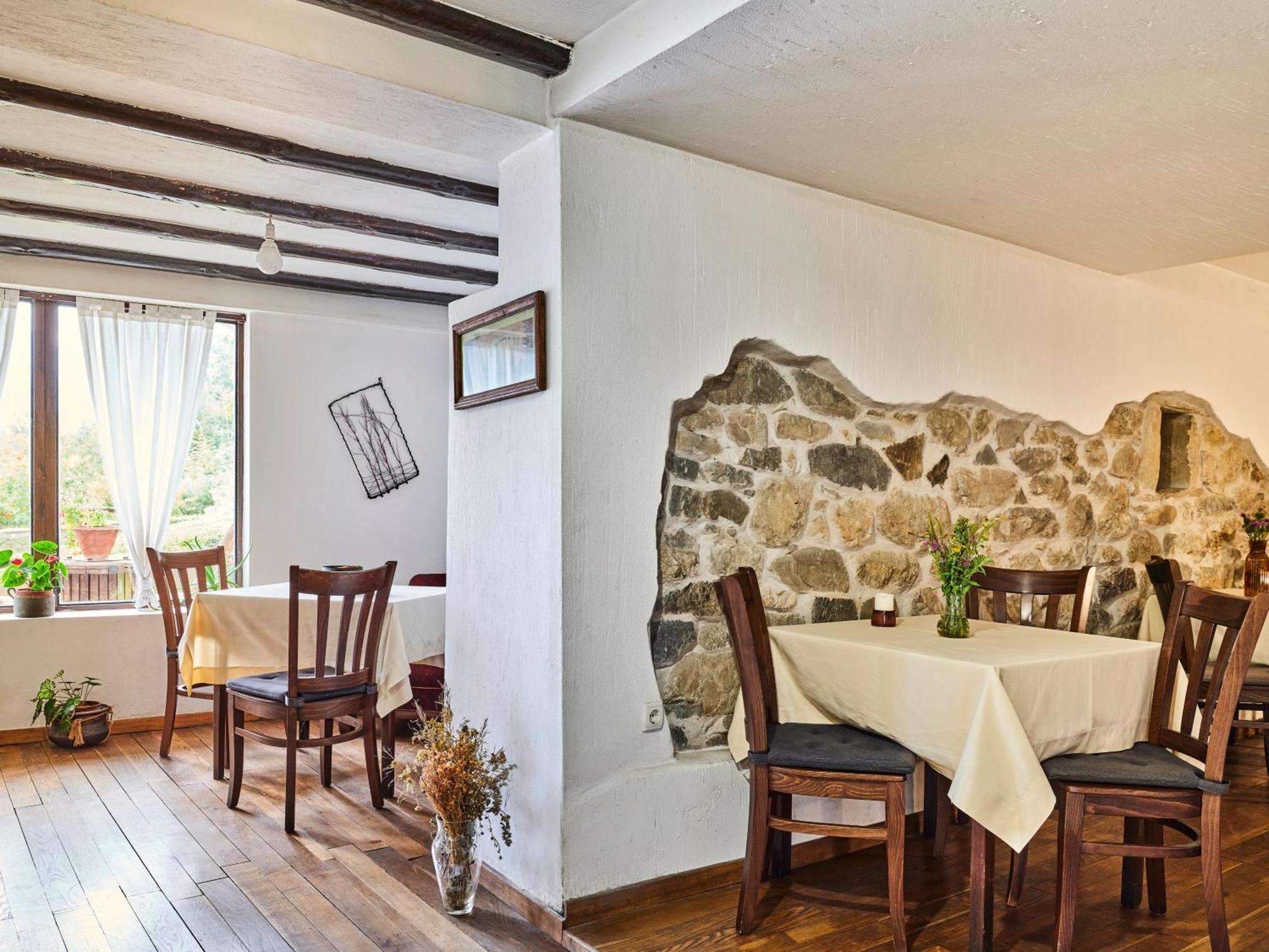 Hotel Tihiat Kat Apriltsi  Εξωτερικό φωτογραφία